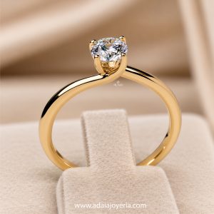 Anillo Solitario Cruzado